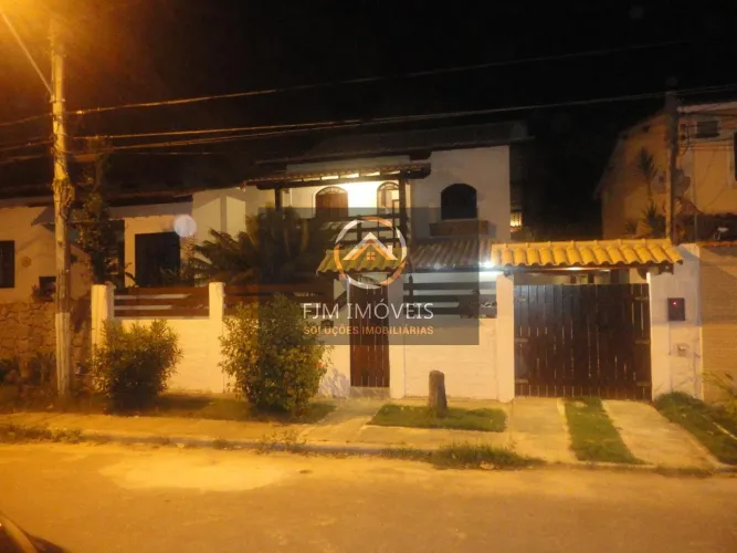 FJM Imóveis vende: Casa em Marazul, Piratininga, Niterói. 5 Dormitórios, 272m² com piscina