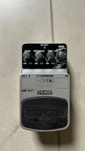 Pedal behringer dd400 Daley