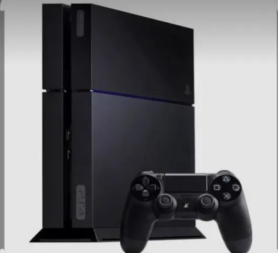 PLAYSTATION 4