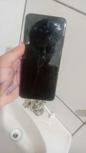 Celular a03 ta funcionando perfeitamente so falta trocar a bateria e a tela