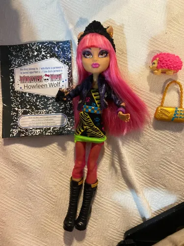 Howleen Wolf monster high