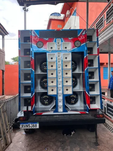 Carretinha de som automotivo