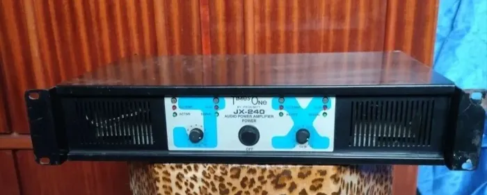 AMPLIFICADOR TIMES ONE JX 240