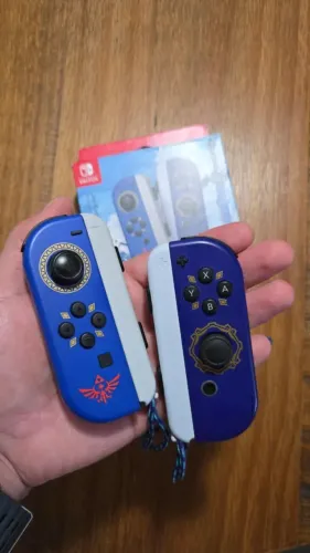 Controle Joycon Nintendo Switch Edição Especial Zelda Skyward Sword