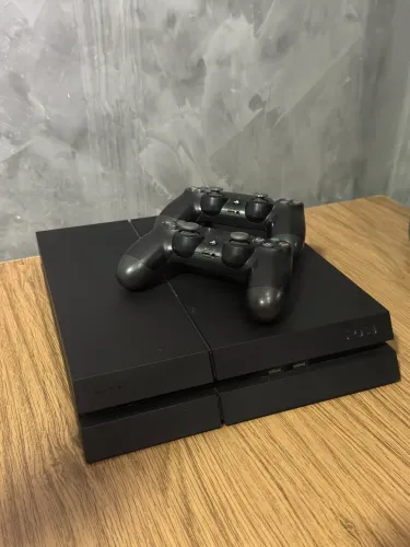 PS4 Slim 1TB - Completo + Jogos