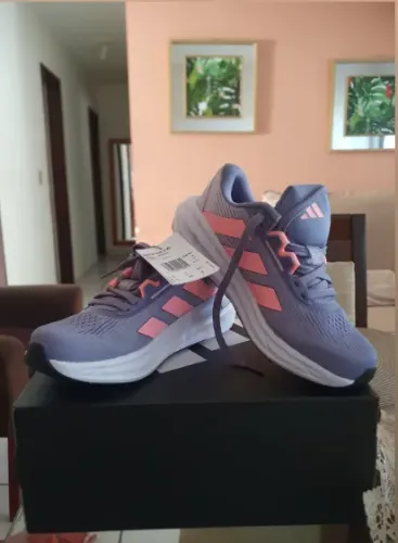 Tenis Adidas questar 3 NUNCA USADO, ORIGINAL
