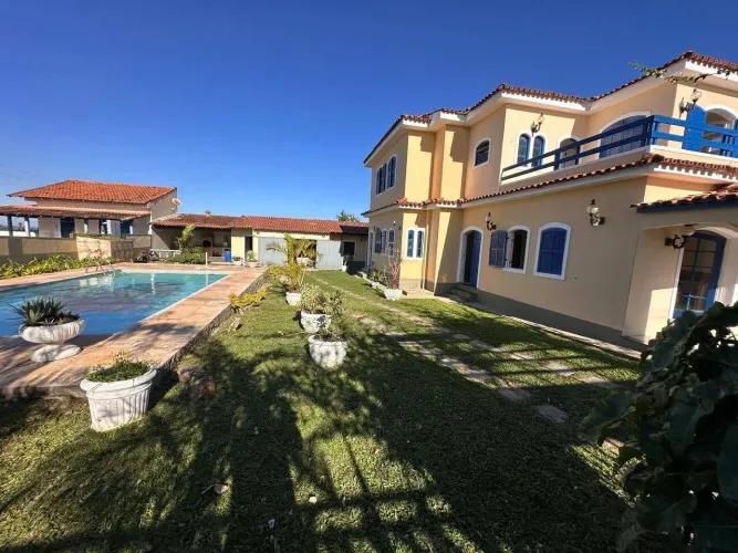 Casa no Condomínio Recreio do Sol com 4 Quartos e Piscina/ Iguaba Grande-RJ
