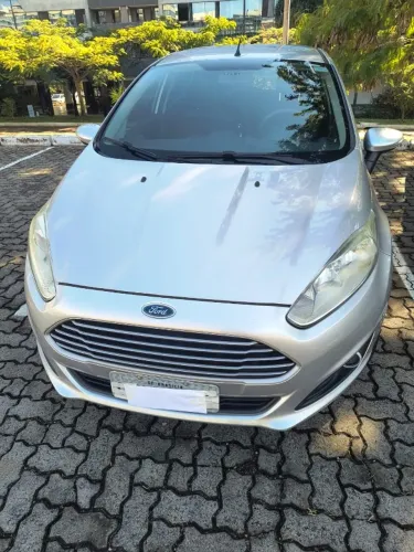 Ford Fiesta 1.6 16V Flex Aut. 5P 2015