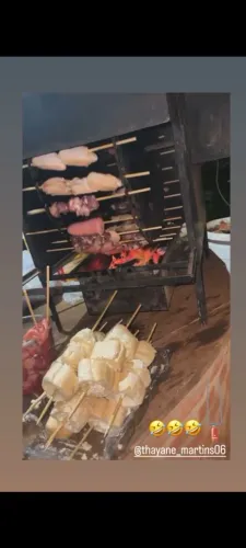 Churrasqueira elétrica giratória pra espetinho