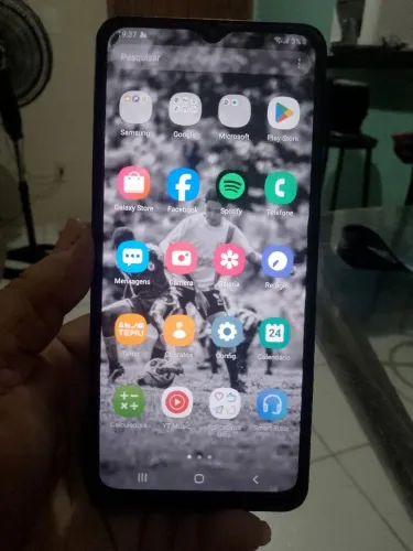 VENDO ESSE CELULAR SAMSUNG A04 POR 350 RS interessado ME CHAME NO ZAP 989705-92-47