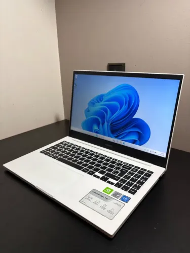Notebook Samsung i5 10ª Geração + SSD + 8gb ddr4 RAM | Rápido e Revisado
