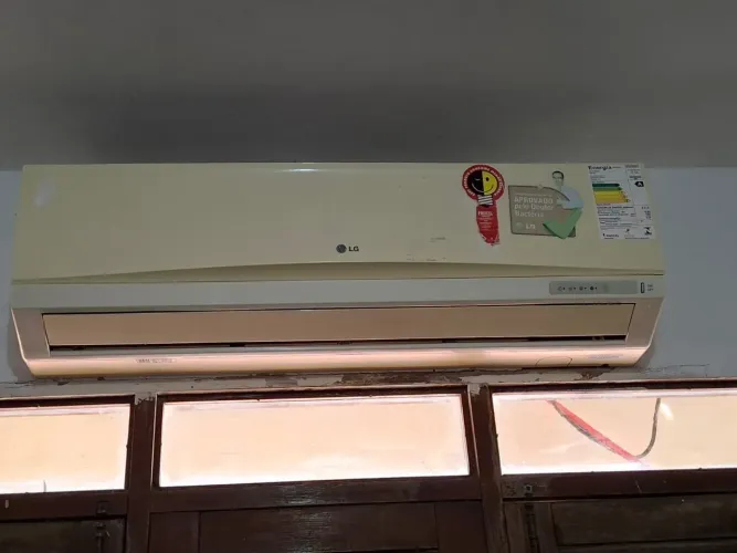 Ar Condicionado LG Split 9000 BTUs