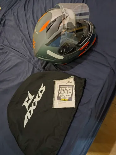 Vendo capacete axxis.....