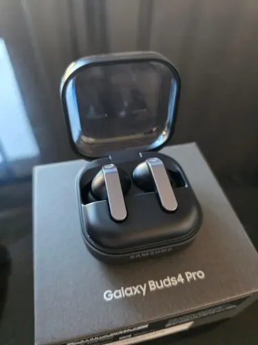 Galaxy Buds4 Pro (IMPECÁVEL)