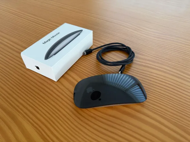 Apple Magic Mouse Preto Lightning - Perfeito estado, quase sem uso