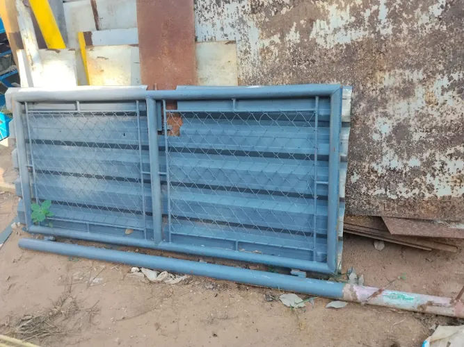 Portão com chapa