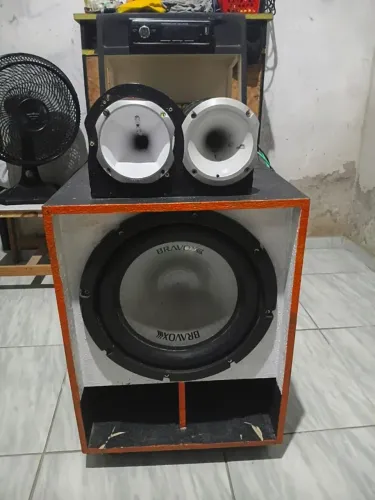 Caixa de som trio 