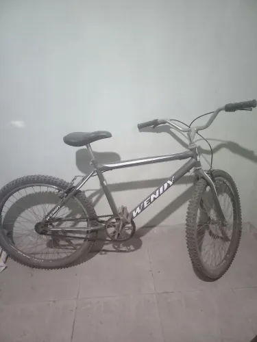 BICICLETA WENDY SEMI NOVA.
