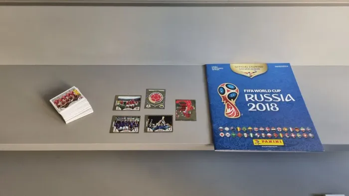 Álbum de figurinhas Copa 2018 + 110 figurinhas