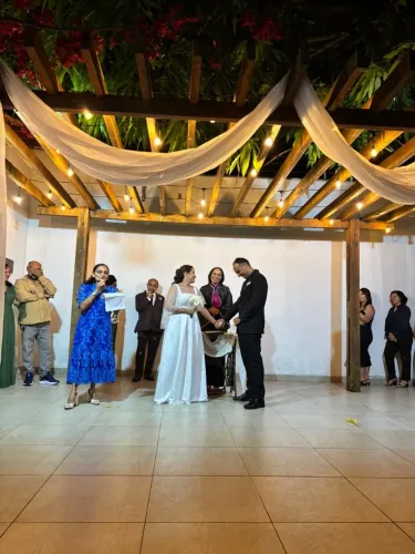 Vendo vestido de noiva minimalista 