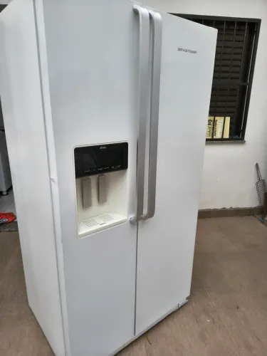 Geladeira Sides by Side Brastemp 561L