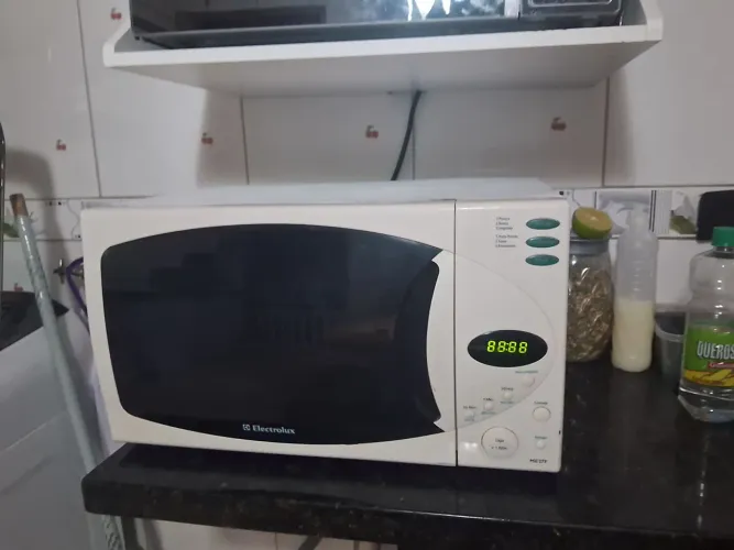 Vendo micro-ondas 31 Electrolux só venda retirar no bairro sítio cercado