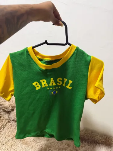 Cropped do Brasil