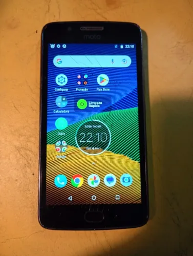 Celular moto G5 32 gigas funcionando perfeitamente 