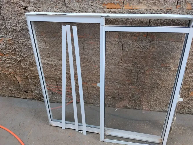 Janela de vidro com alumínio branco 1mx1m
