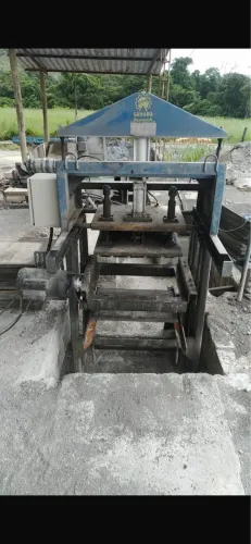Máquina de blocos de concreto