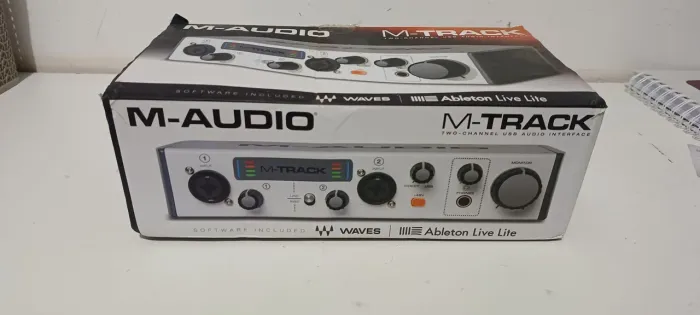 Interface de Áudio M-Audio M-Track II Duo 2 Entradas Saídas USB Phantom