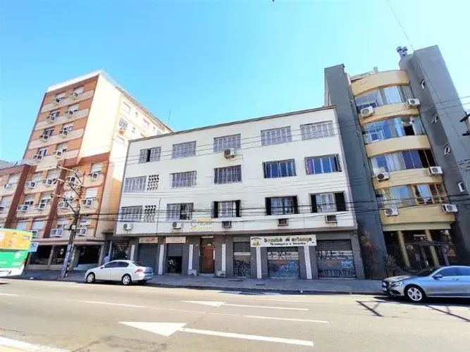 Apartamento 3 dormitórios, com elevador e em frente a Redenção