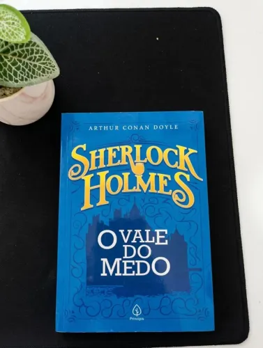 Livro Sherlock Holmes "O Vale do Medo"