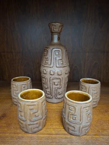 conjunto garrafa e copos ceramartes vintage