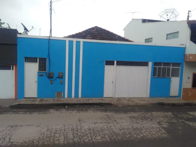 Vendo casa em Itaperuna