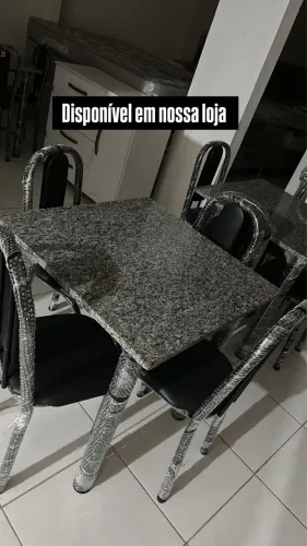 Mesa de granito 4 cadeiras nova e pronta entrega
