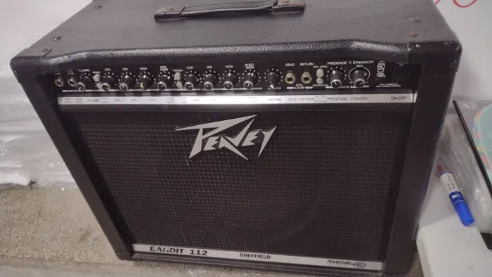 Amplificador de guitarra Peavey Bandit 112