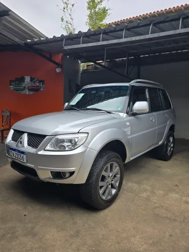 Mitsubishi Pajero TR4 2.0/ 2.0 Flex 16V 4X4 Mec. 2010