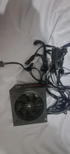 Fonte e monitor
