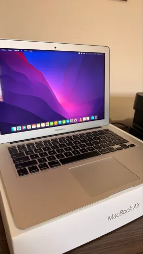Macbook Air 13? Core i5 8 gb 128 SSD