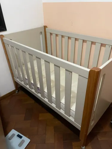 Berço De Bebê Com Rodinha + Colchão