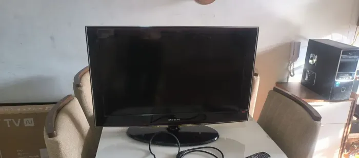 Televisão LCD 32" Samsung LN32A610