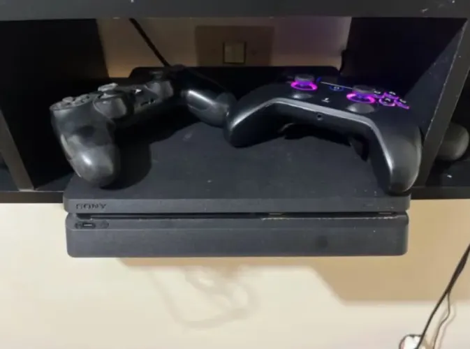 PlayStation 4 slim 1TB