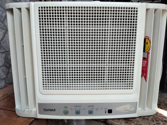 Ar Consul 10 BTUs 220 volts controle semi.novo 580,00