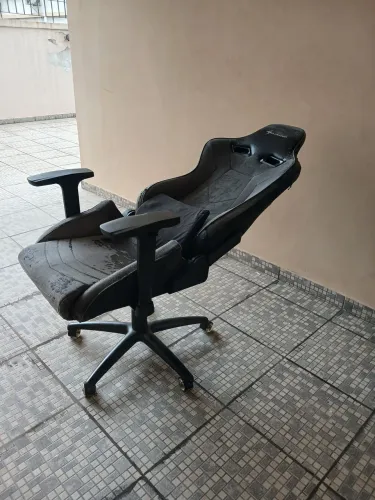 Cadeira Gamer Sharkoon - Estrutura e Mecânica Impecáveis! (Ideal para usar com capa)