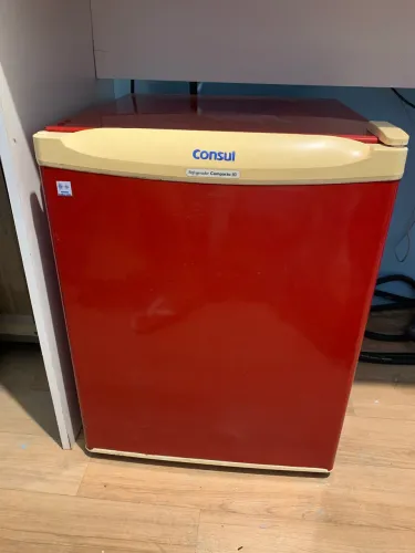 Frigobar compacto Cônsul 80
