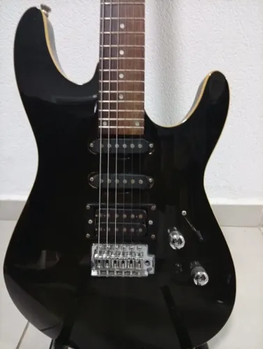 Guitarras e acessórios 