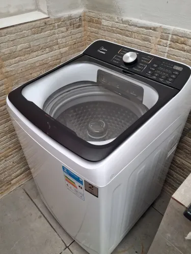 Máquina lavar roupas 13 kg Midea nova