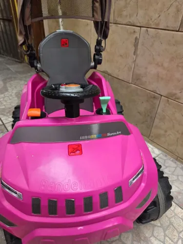 Carrinho jeepp passeio menina R$100