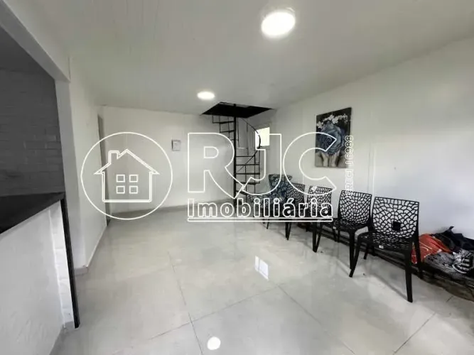 Imóvel para venda possui 624 metros quadrados com 2 quartos em Vargem Grande - Teresópolis